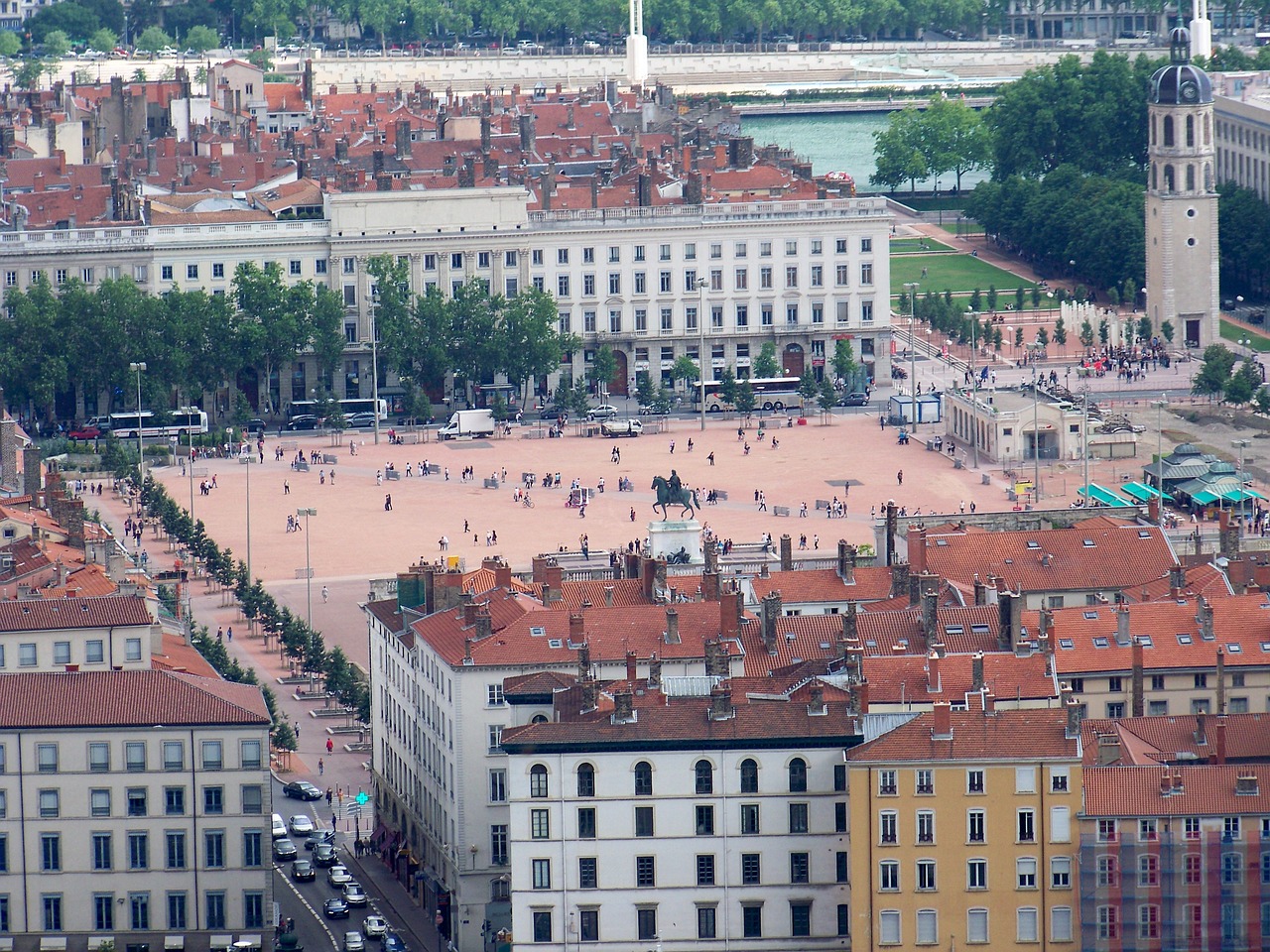 lyon, bellecour, place bellecour-1005953.jpg